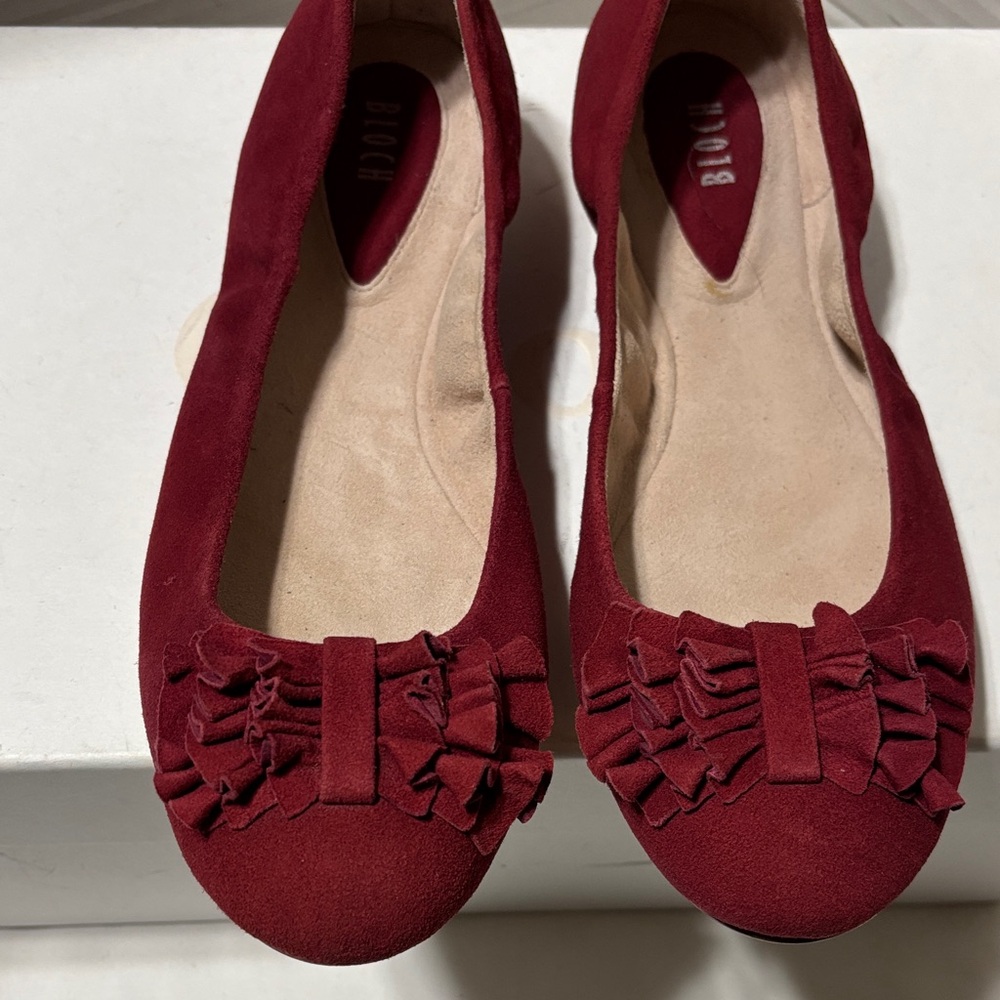 Bloch flats with leather sole. NWOT
